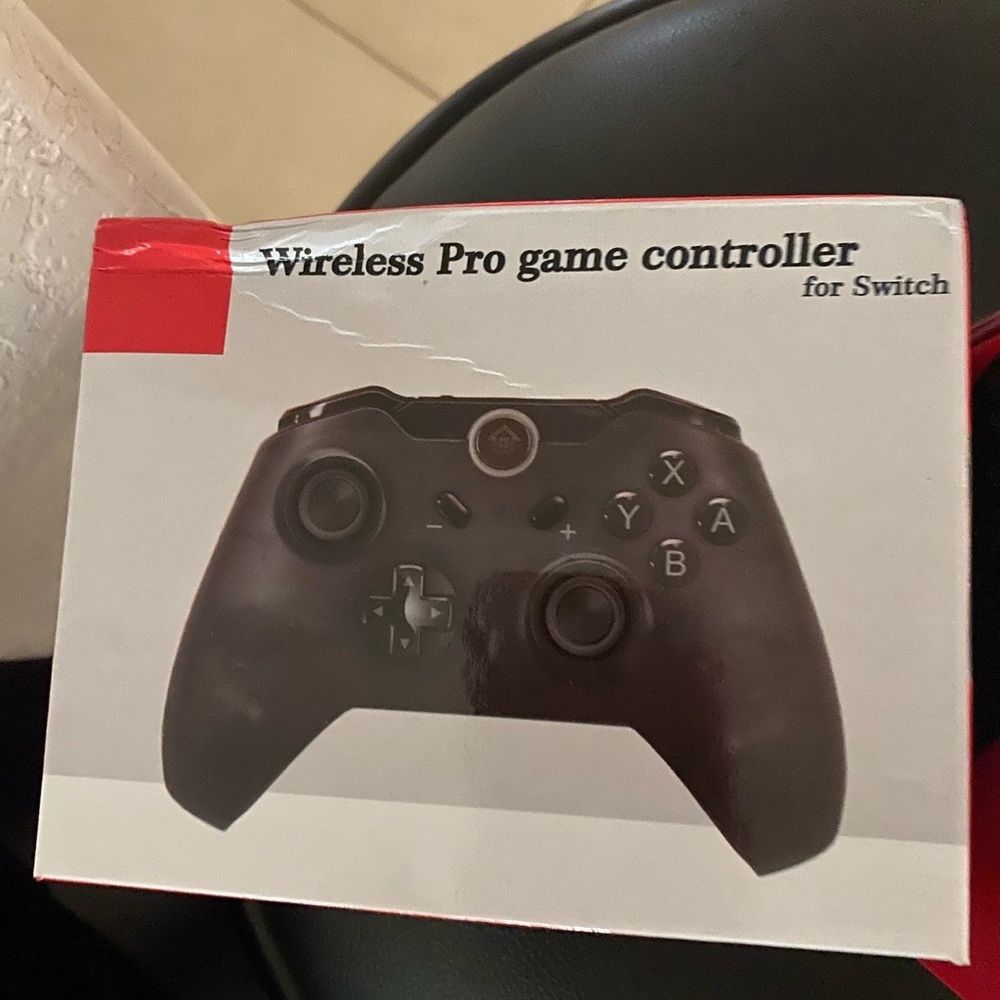 Wireless Pro game controller for Switch - Picture 2 of 2